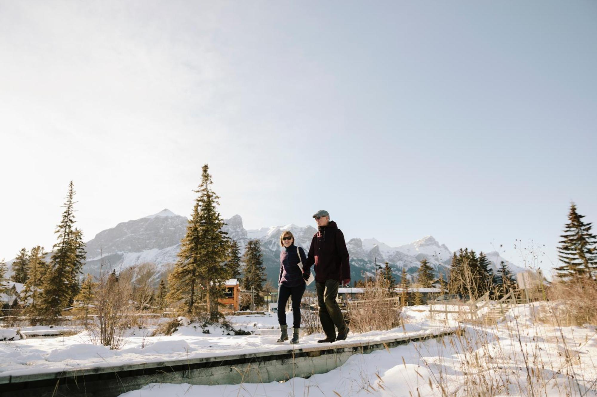 A Bear And Bison Country Inn Canmore Exterior foto